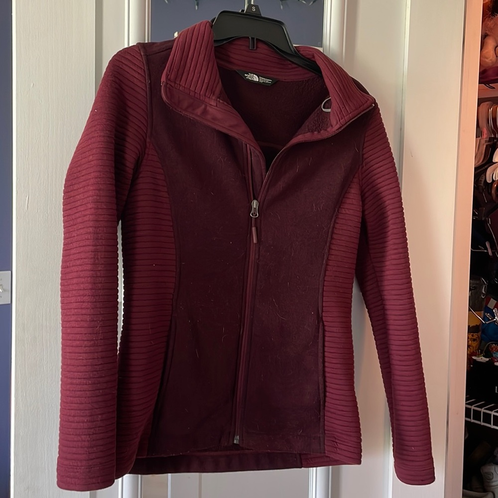 Super cute north face jacket!